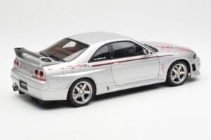 Nissan Skyline GT-R R33 R-Tune Plata AUTOart 1:18 77326 Metal - imagen 3 de 8