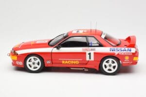 Nissan Skyline GT-R R32 #1 J. Richards / M. Skaife Bathurst 1000 Winner 1992 AUTOart 1:18 89279 Metal - imagen 4 de 8