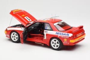 Nissan Skyline GT-R R32 #1 J. Richards / M. Skaife Bathurst 1000 Winner 1992 AUTOart 1:18 89279 Metal - imagen 5 de 8