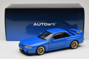 Nissan Skyline GT-R R32 V-Spec II Tuned Azul AUTOart 1:18 77415 Metal - imagen 8 de 8