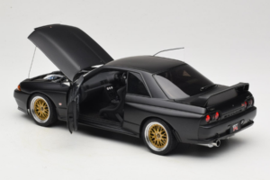 Nissan Skyline GT-R R32 V-Spec II Tuned Version Matt Black AUTOart 1:18 77418 Metal - imagen 5 de 8