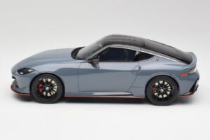 Nissan Z RZ34 NISMO Stealth Gris GT Spirit 1:18 GT484 Resina - imagen 3 de 6