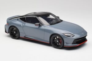 Nissan Z RZ34 NISMO Stealth Gris GT Spirit 1:18 GT484 Resina - imagen 4 de 6