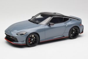Nissan Z RZ34 NISMO Stealth Gris GT Spirit 1:18 GT484 Resina