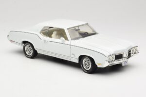 Oldsmobile Cutlass SX Blanco ERTL 1:18 33775 Metal - imagen 6 de 8