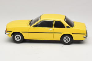 Opel Ascona B SR Amarillo Parte Delantera Rayada Sun Star 1:18 5384 Metal - imagen 5 de 9
