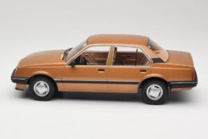 Opel Ascona C Berlina Beige Metallic MCG 1:18 MCG18459 Metal - imagen 3 de 6