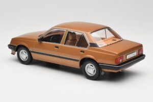Opel Ascona C Berlina Beige Metallic MCG 1:18 MCG18459 Metal - imagen 5 de 6