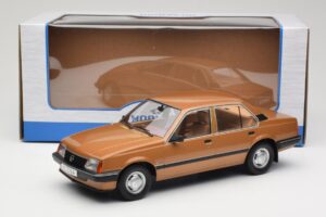 Opel Ascona C Berlina Beige Metallic MCG 1:18 MCG18459 Metal - imagen 6 de 6