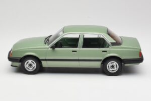 Opel Ascona C Metallic Light Green MCG 1:18 MCG18458 Metal - imagen 3 de 6