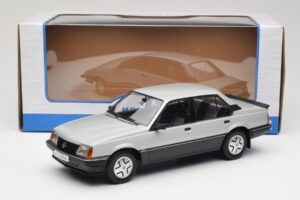 Opel Ascona C SR Plata MCG 1:18 MCG18460 Metal - imagen 6 de 6