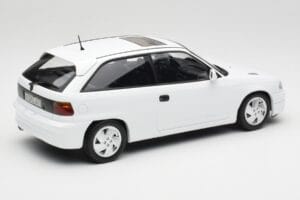 Opel Astra F GSi Blanc Casablanca Norev 1:18 183673 Metal - imagen 2 de 6
