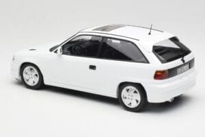 Opel Astra F GSi Blanc Casablanca Norev 1:18 183673 Metal - imagen 5 de 6