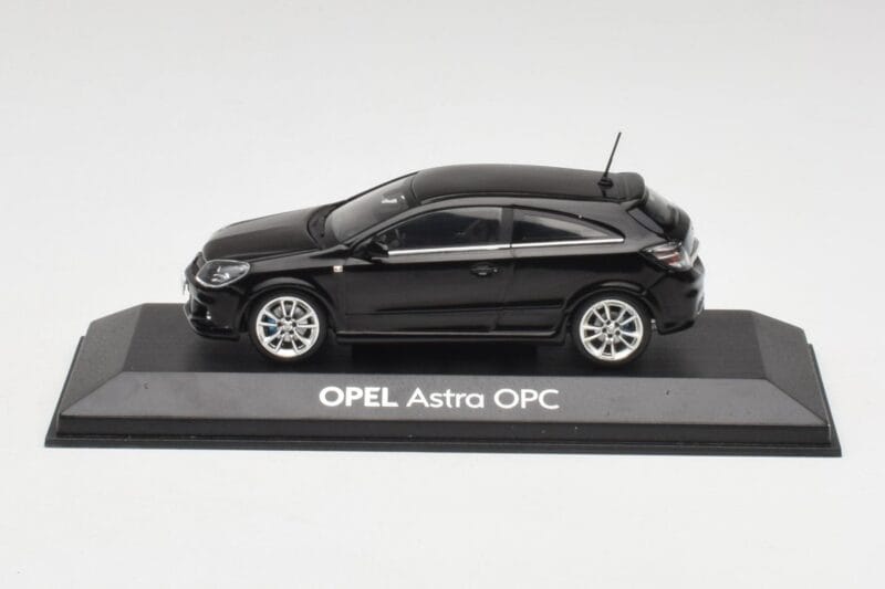 Opel Astra H OPC Negro Minichamps 1:43 90399890 Metal