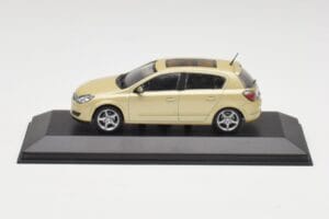 Opel Astra H Amarillo Metalizado Minichamps 1:43 403043003 Metal