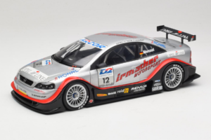 Opel Astra V8 Coupe #12 C. Menzel DTM 2000 Action 1:18 AC8004812 Metal