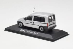 Opel Combo C Plata Minichamps 1:43 COMBO001 Metal - imagen 3 de 4
