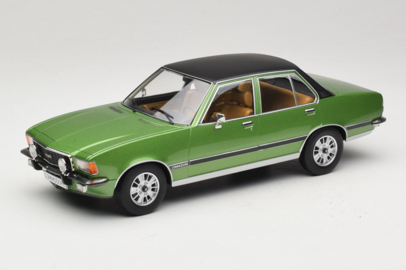 Opel Commodore B Verde MCG 1:18 MCG18565 Metal