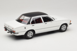 Opel Commodore B Blanco MCG 1:18 MCG18564 Metal - imagen 2 de 6