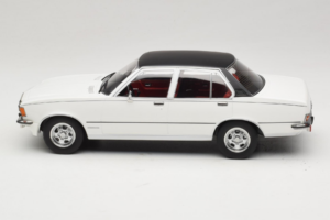 Opel Commodore B Blanco MCG 1:18 MCG18564 Metal - imagen 3 de 6
