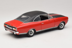 Opel Commodore GS/E Rojo Revell 1:18 8826 Metal - imagen 3 de 8