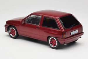 Opel Corsa A Custom Rojo MCG 1:18 MCG18433 Metal - imagen 5 de 6