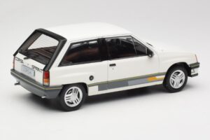 Opel Corsa A Sprint Blanco MCG 1:18 MCG18432 Metal - imagen 2 de 6