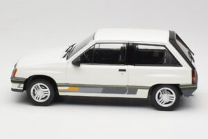 Opel Corsa A Sprint Blanco MCG 1:18 MCG18432 Metal - imagen 3 de 6