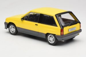 Opel Corsa A SR Amarillo MCG 1:18 MCG18431 Metal - imagen 5 de 6