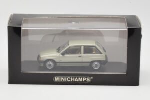 Opel Corsa A Swing Verde Minichamps 1:43 400045002 Metal - imagen 4 de 4