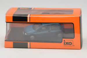 Opel Corsa B Swing Azul IXO 1:43 CLC581N Metal - imagen 4 de 4