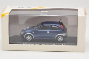 Opel Corsa C 1.5M Made in Eisenach Minichamps 1:43 OPEL003 Metal - imagen 4 de 4