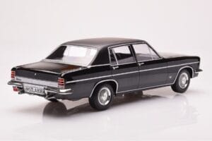 Opel Diplomat V8 Negro Norev 1:18 183687 Metal - imagen 2 de 6