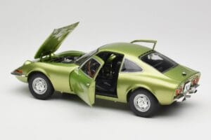 Opel GT Green Metallic Minichamps 1:18 180049029 Metal - imagen 5 de 8