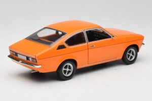 Opel Kadett C Coupé Naranja Minichamps 1:18 180045622 Metal - imagen 3 de 8