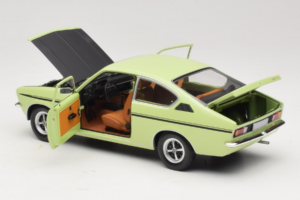 Opel Kadett C SR Verde Minichamps 1:18 180045625 Metal - imagen 5 de 8