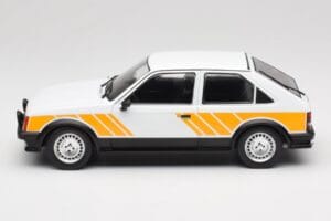 Opel Kadett D SR Blanco con Decor Amarillo MCG 1:18 MCG18534 Metal - imagen 3 de 6
