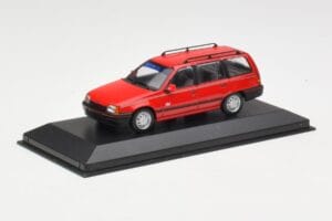 Opel Kadett E Club Familiar Rojo Minichamps 1:43 400045910 Metal - imagen 3 de 3
