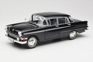 Opel Kapitan P1 Negro Revell 1:18 08822 Metal