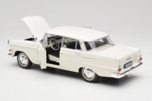 Opel Kapitan P2 Blanco Revell 1:18 08821-M1 Metal - imagen 5 de 8