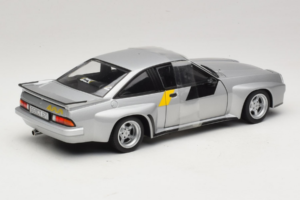 Opel Manta 400 Homologation Plata Revell 1:18 8491 Metal - imagen 2 de 6
