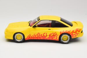 Opel Manta B Mattig Amarillo con Llama MCG 1:18 MCG18115 Metal - imagen 3 de 6