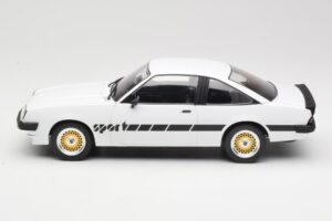 Opel Manta B Sport Blanco MCG 1:18 MCG18237 Metal - imagen 3 de 6