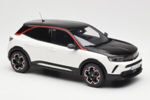 Opel Mokka-E GS Line Jada Blanco Otto 1:18 OT1045 Resina - imagen 4 de 6
