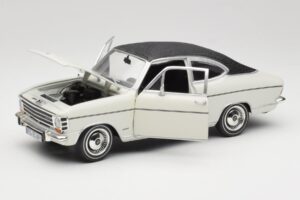 Opel Olympia A Coupe Blanco Negro Revell 1:18 8446 Metal - imagen 2 de 8