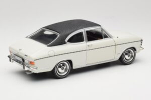 Opel Olympia A Coupe Blanco Negro Revell 1:18 8446 Metal - imagen 3 de 8