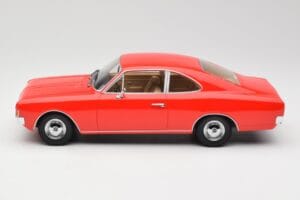 Opel Rekord C Coupe Rojo Minichamps 1:18 107047020 Resina - imagen 3 de 6