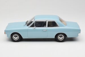 Opel Rekord C Azul Claro Minichamps 1:18 107047002 Metal - imagen 3 de 6