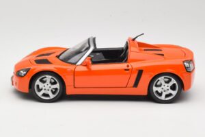 Opel Speedster Naranja Maisto 1:18 31615 Metal - imagen 4 de 8