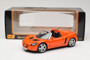 Opel Speedster Naranja Maisto 1:18 31615 Metal - imagen 8 de 8